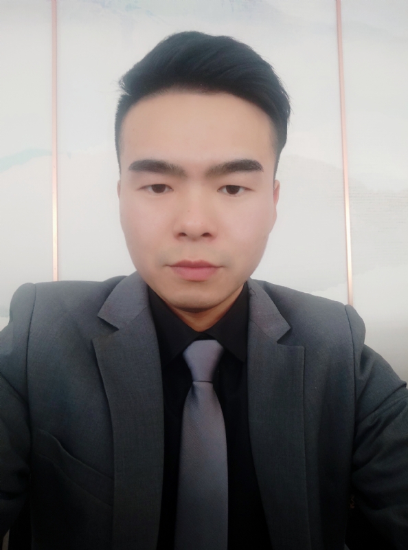 穿西装的鲨鱼的第一张照片--湖北闪婚服务中心