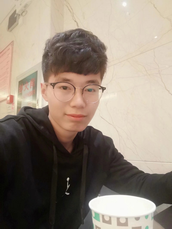 小张的第一张照片--湖北闪婚服务中心