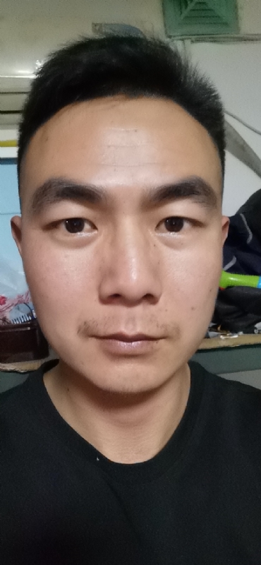 朴实无华的第一张照片--湖北闪婚服务中心