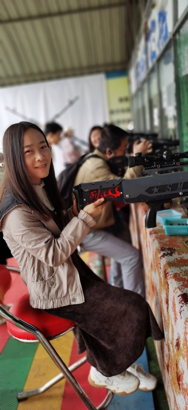 颜如玉的第一张照片--湖北闪婚服务中心