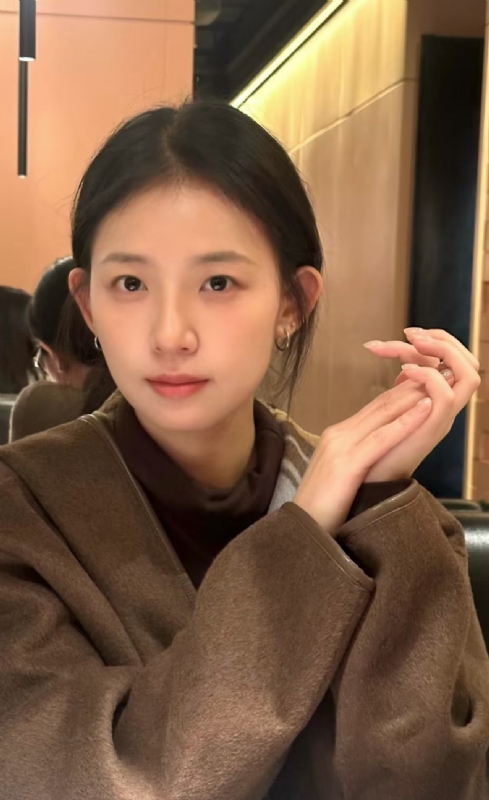 小曼的第一张照片--湖北闪婚服务中心