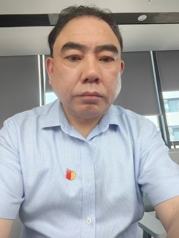 邹先生的第二张照片--湖北闪婚服务中心